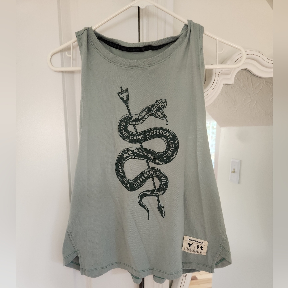 Project rock crop top